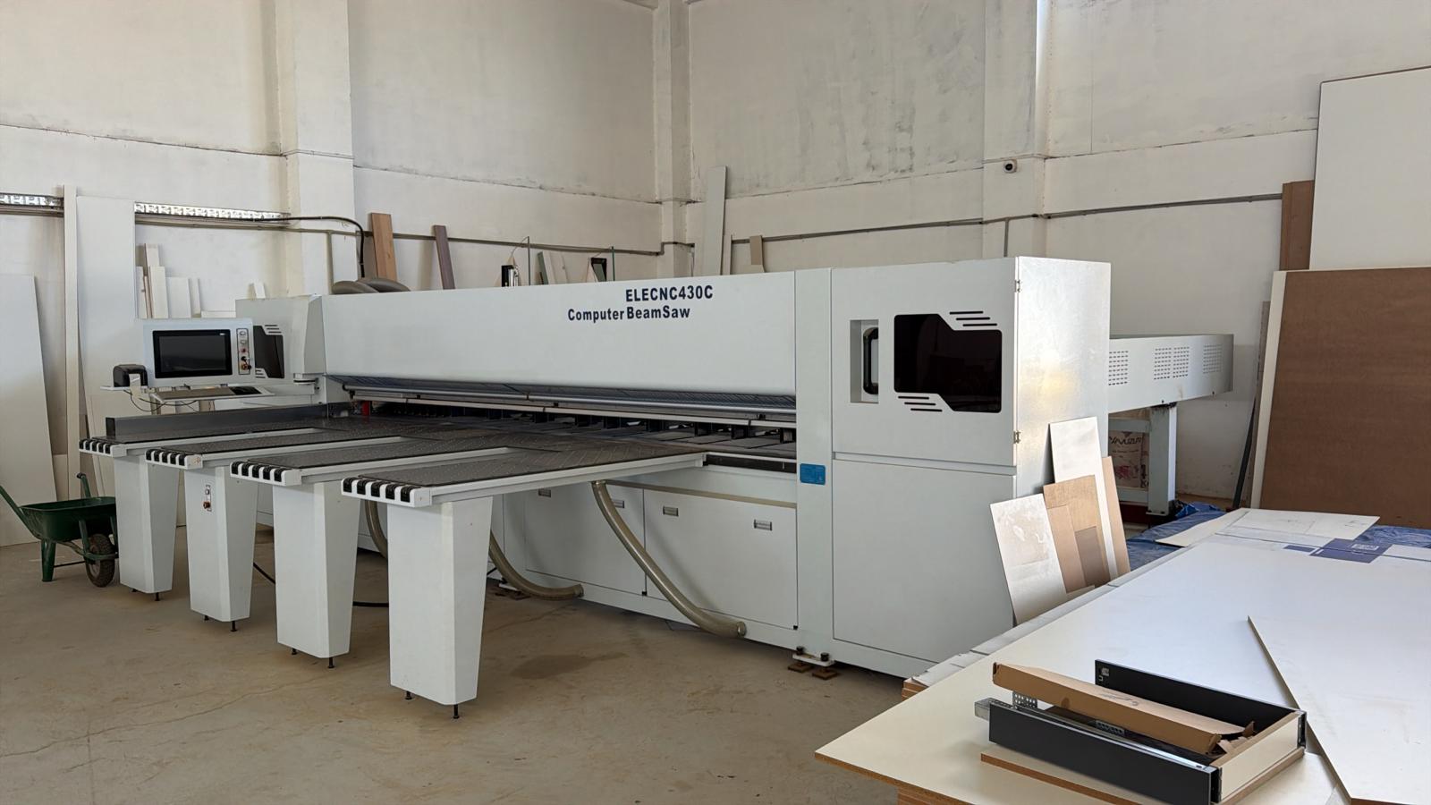 Panel CNC cutting machine